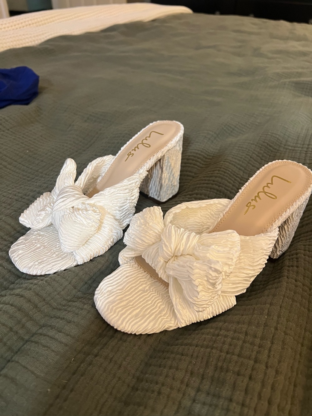 Lulu's Ivory Textured Bow Block Heel Sandals